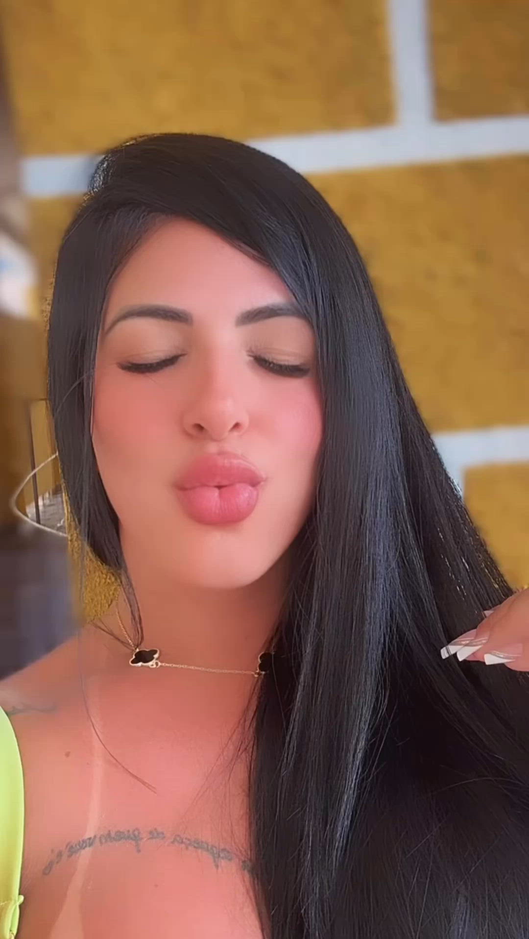 Vídeo Nycoli Ferrari, Vitória ES - Acompanhante de luxo - Clique para assistir