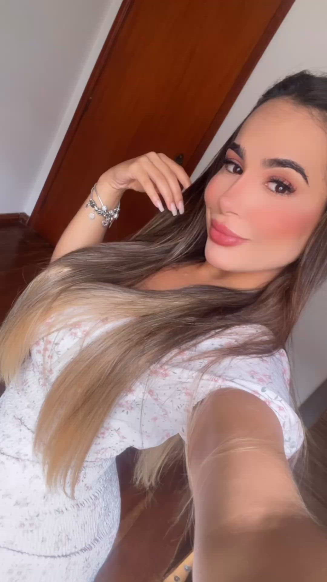 Vídeo Paola, Vitória ES - Cia de alto nível