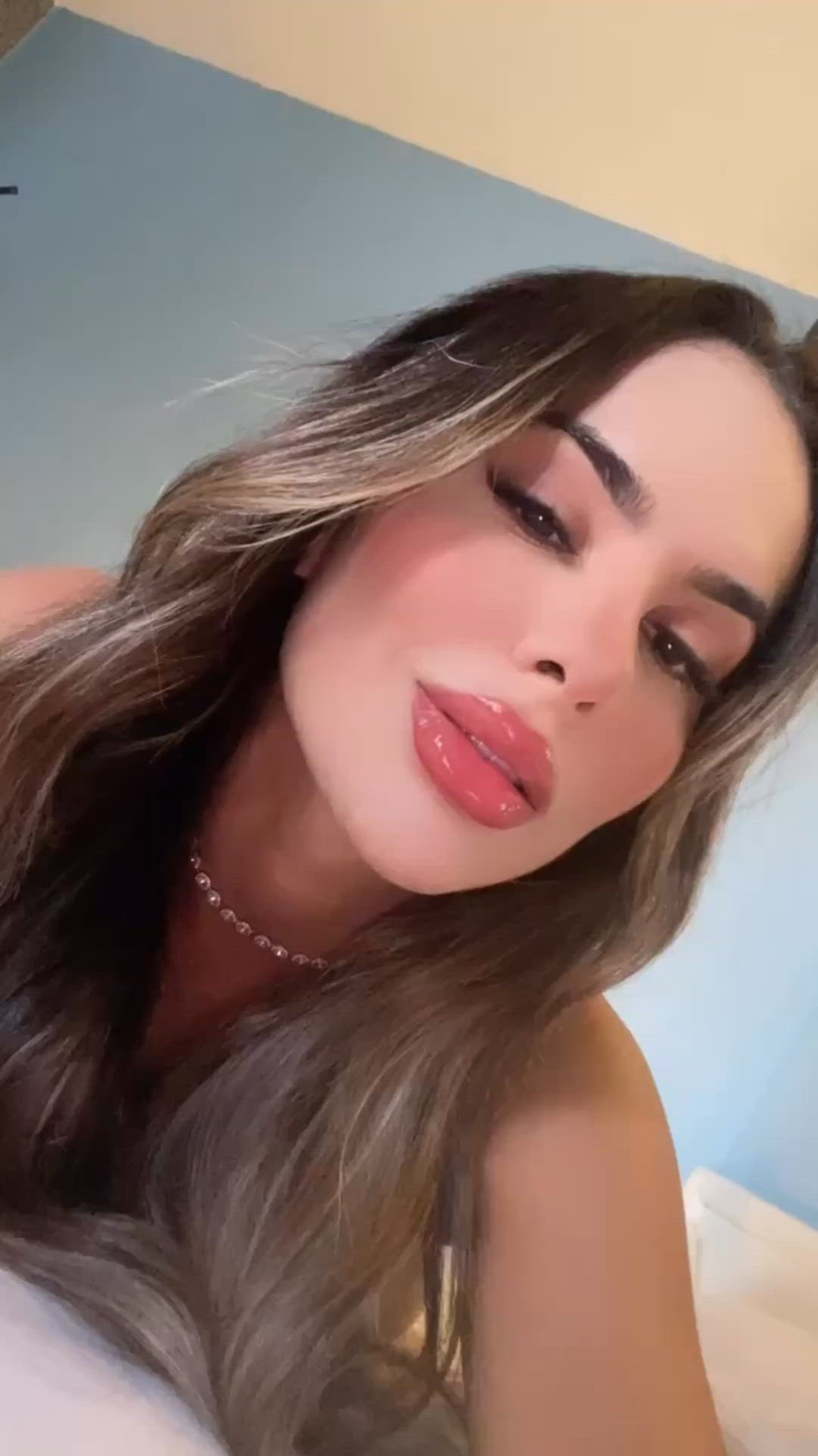 Vídeo Paola, Vitória ES - Cia de alto nível - Clique para assistir