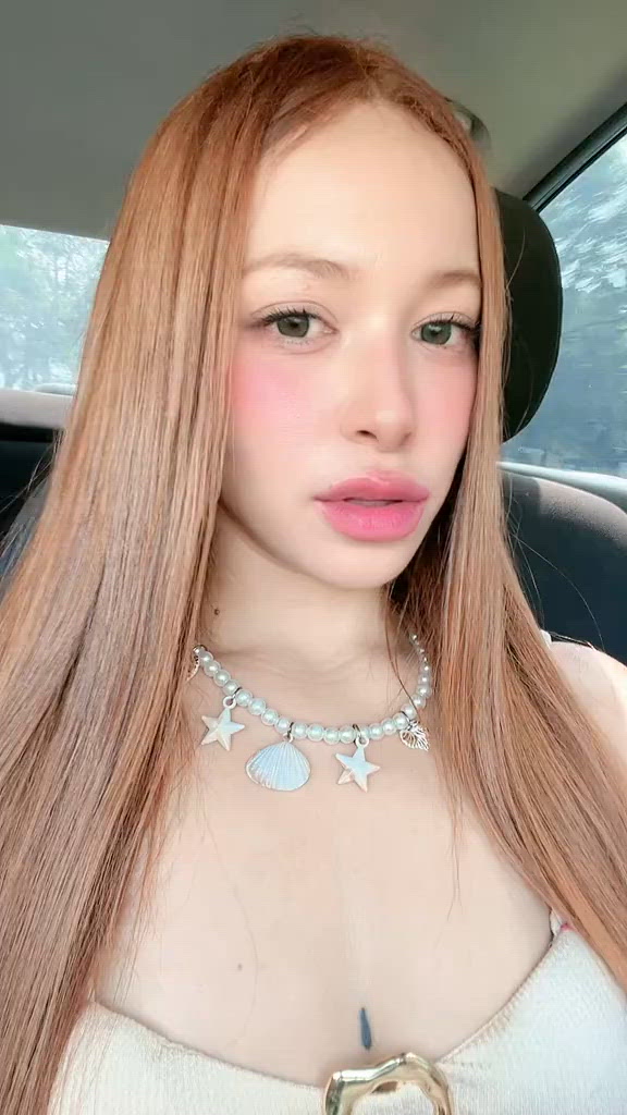 Vídeo Saiury Monasco, Vitória ES - Uma linda mulher, irresistível e elegante em temporada