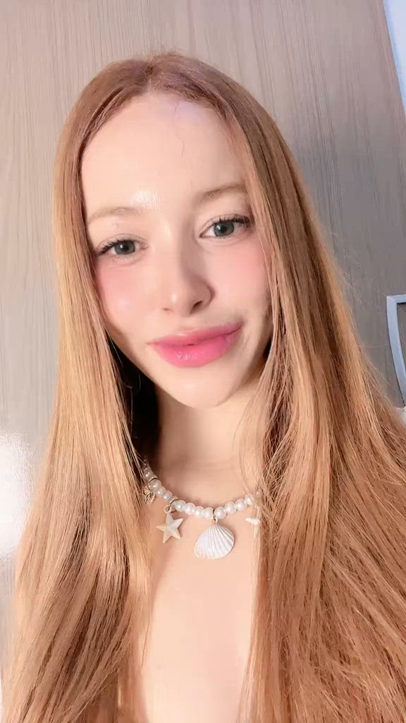 Vídeo Saiury Monasco, Vitória ES - Uma linda mulher, irresistível e elegante em temporada