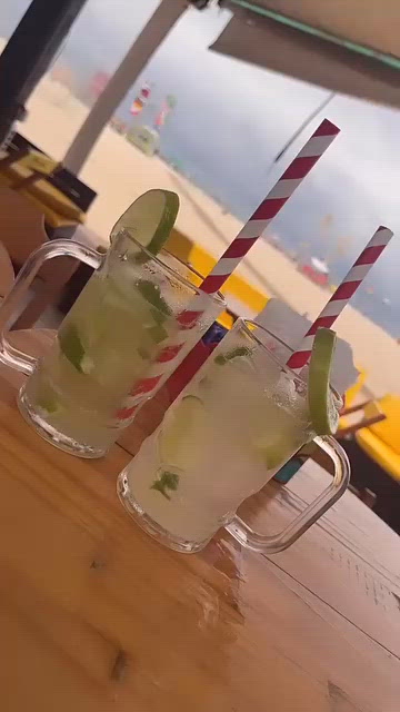 Vídeo Saiury Monasco, Vitória ES - Uma linda mulher, irresistível e elegante em temporada