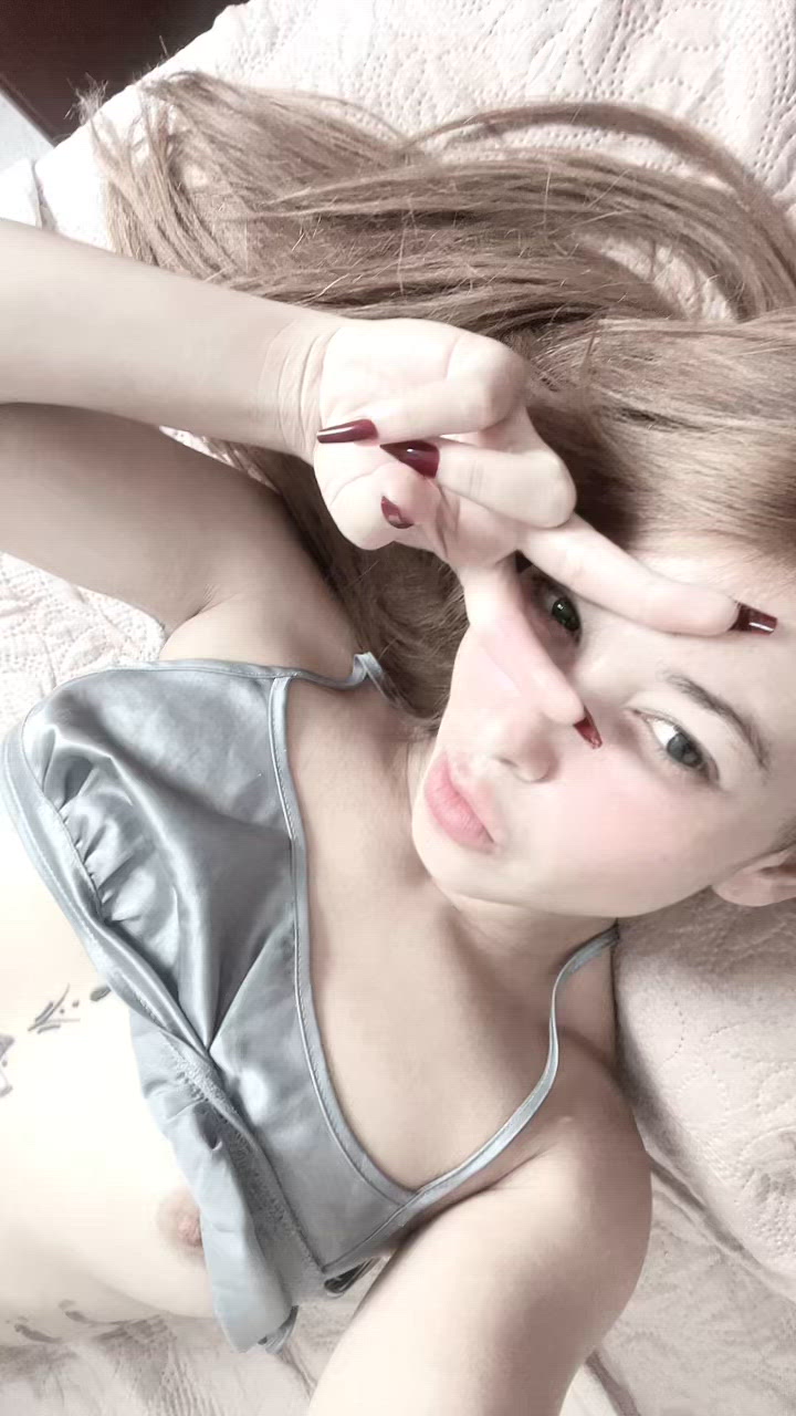 Vídeo Saiury Monasco, Vitória ES - Uma linda mulher, irresistível e elegante em temporada