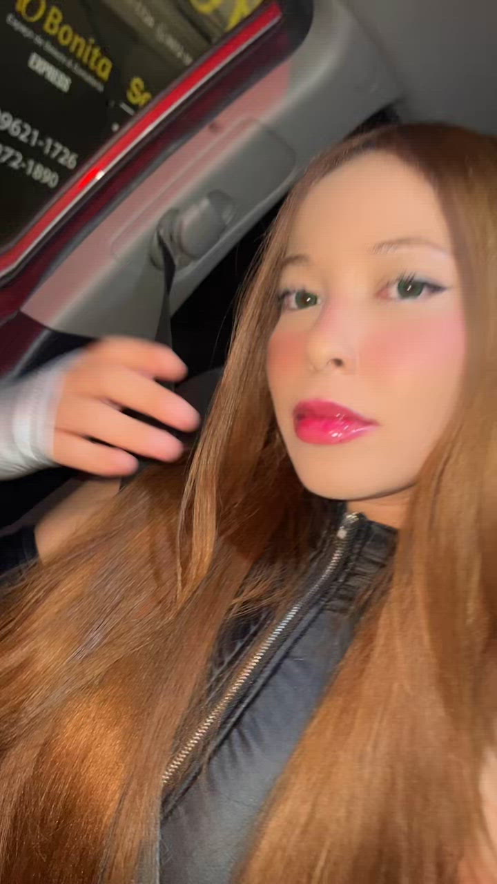 Vídeo Saiury Monasco, Vitória ES - Uma linda mulher, irresistível e elegante em temporada