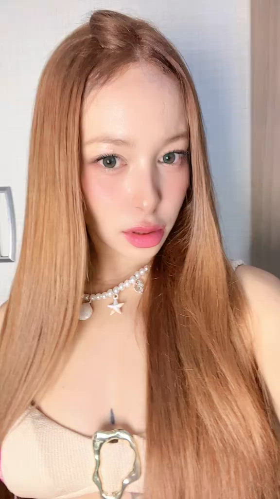 Vídeo Saiury Monasco, Vitória ES - Japinha do natural e completo - atendimento premium - Clique para assistir