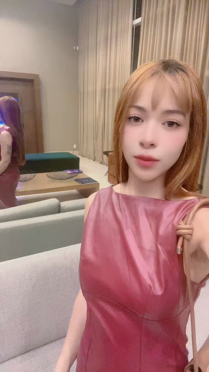 Vídeo Saiury Monasco, Vitória ES - Japinha do natural e completo - atendimento premium