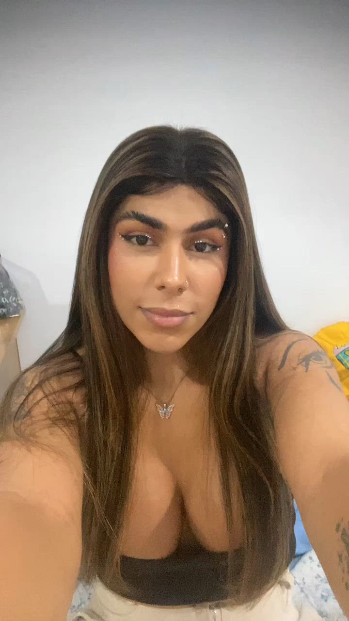 Vídeo Sarah Pinheiro, Macaé RJ - Novinha carioca safada cheia de vontade - Clique para assistir