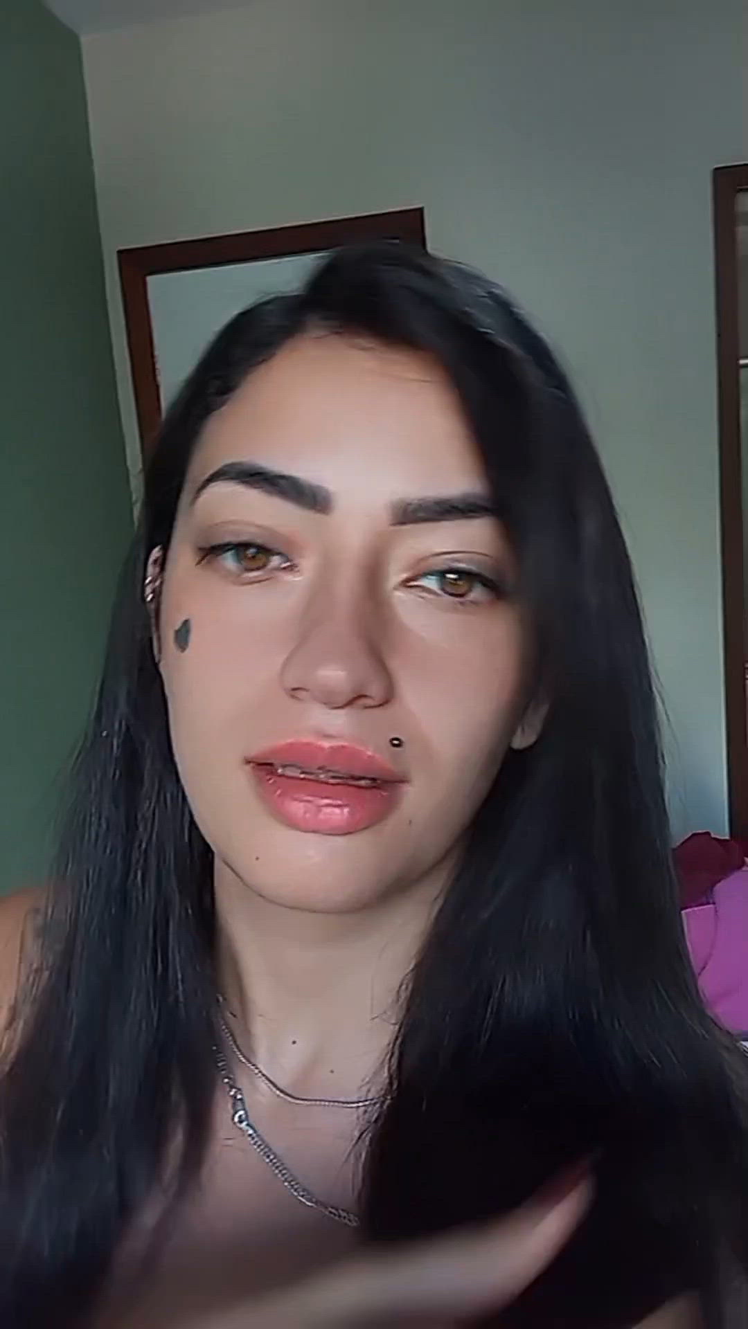 Vídeo Serena Bardot, São Mateus ES - Carioca de luxo, puro charme, delírio e sensação - Clique para assistir