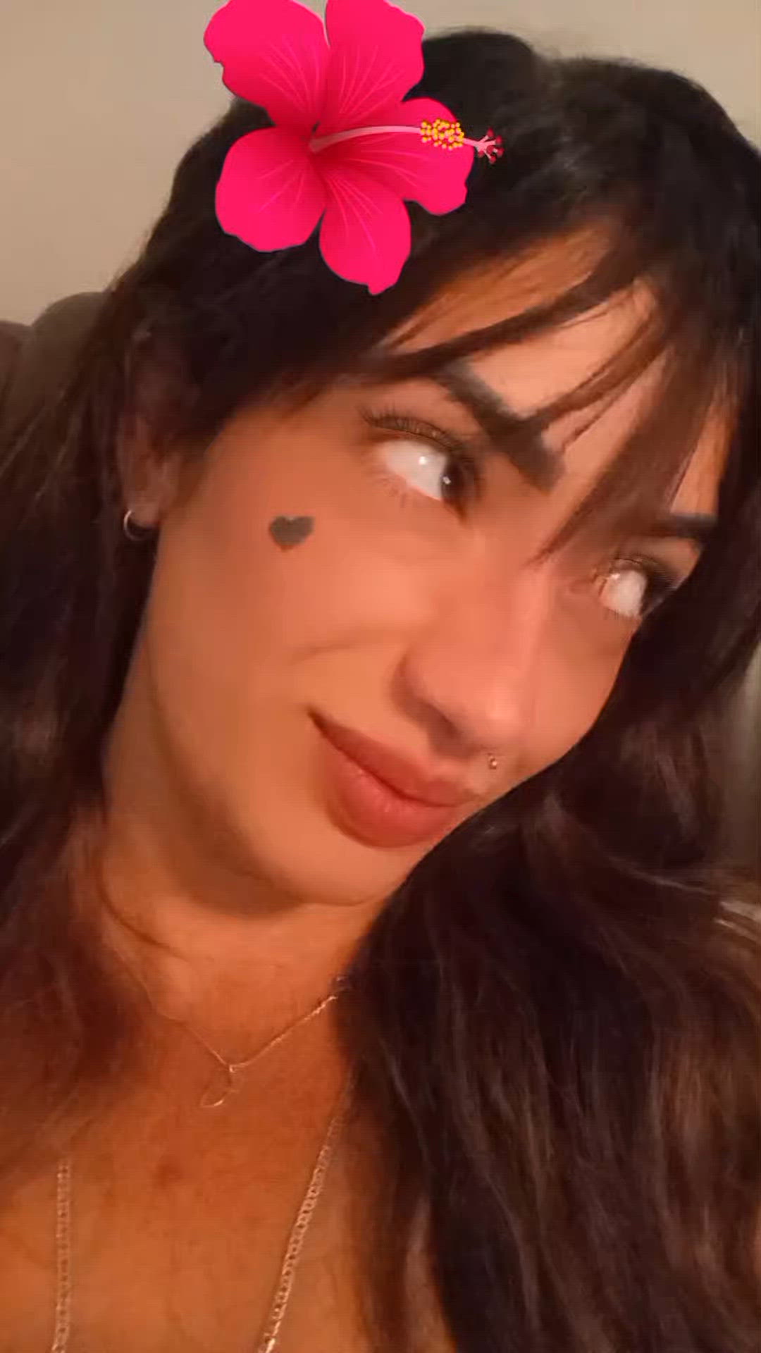 Vídeo Serena Bardot, São Mateus ES - Carioca de luxo, puro charme, delírio e sensação - Clique para assistir