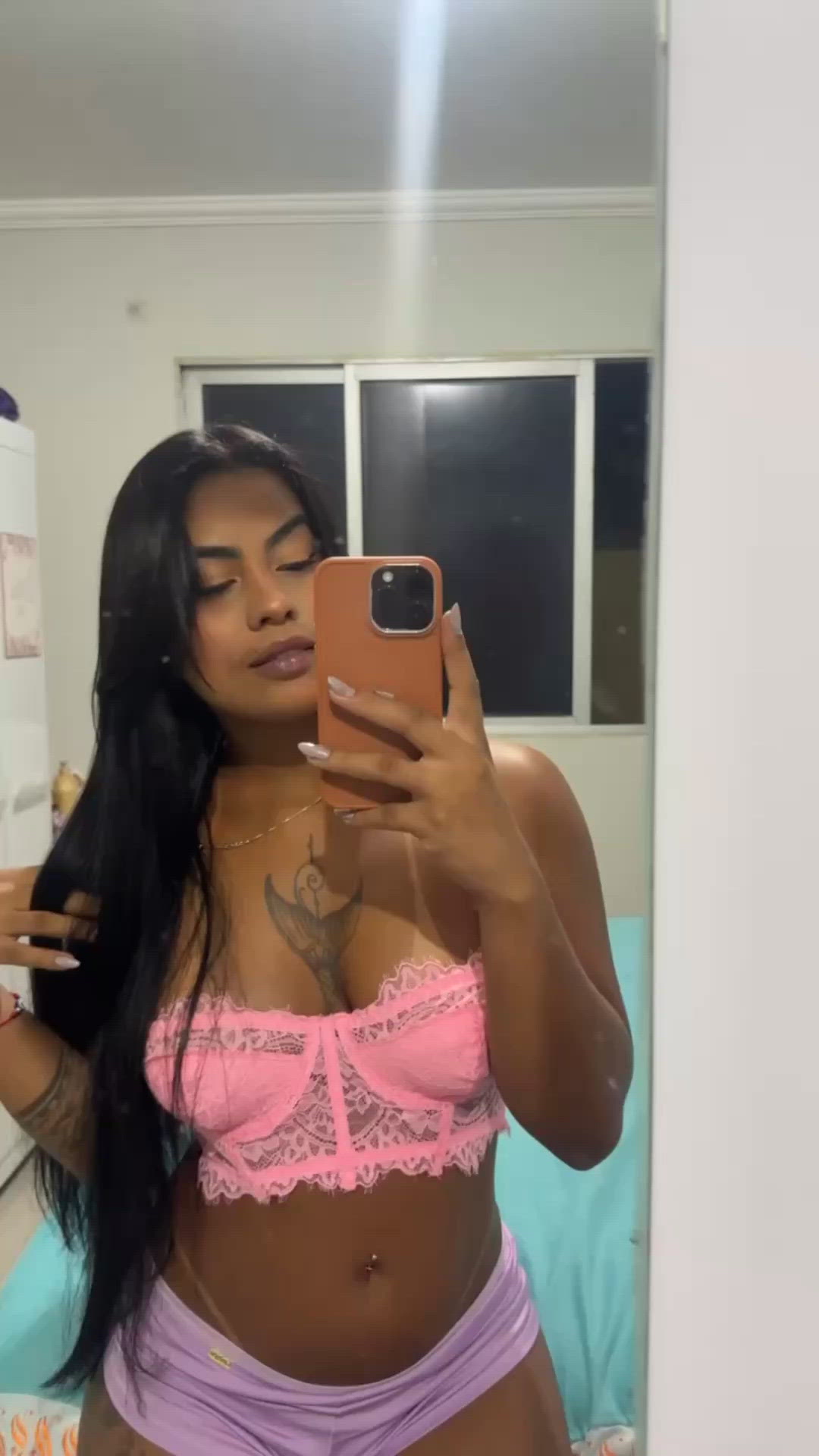 Vídeo Sereya Lima, Vitória ES - Estilo namoradinha - Clique para assistir