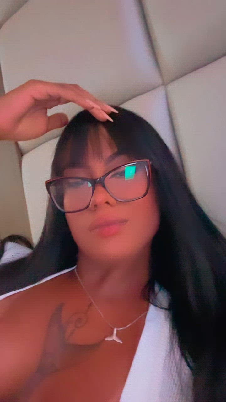 Vídeo Sereya Lima, Vitória ES - Estilo namoradinha - Clique para assistir