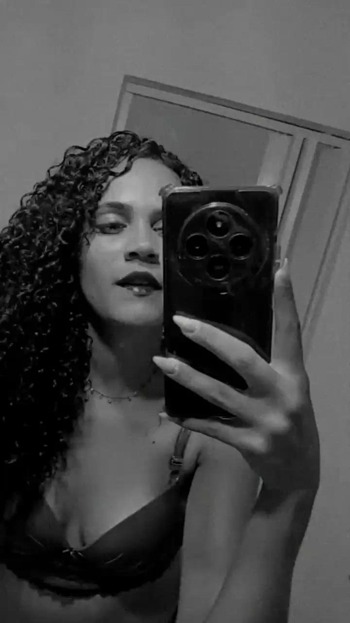 Vídeo Valentina Ravelli, Castelo ES - Morena de alto padrão - Clique para assistir
