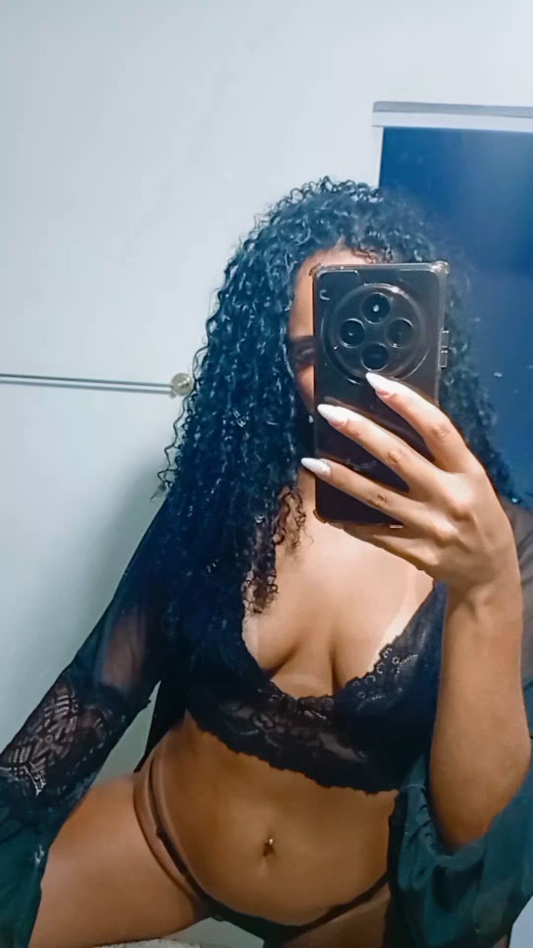 Vídeo Valentina Ravelli, Castelo ES - Morena de alto padrão - Clique para assistir