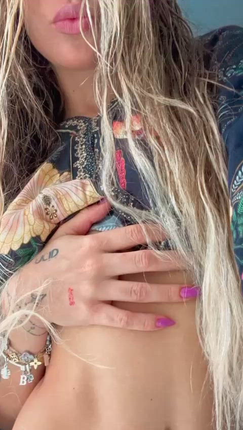 Vídeo Virgínia Costa, Vitória ES - Vocês não imaginam o prazer que é estar de volta - Clique para assistir