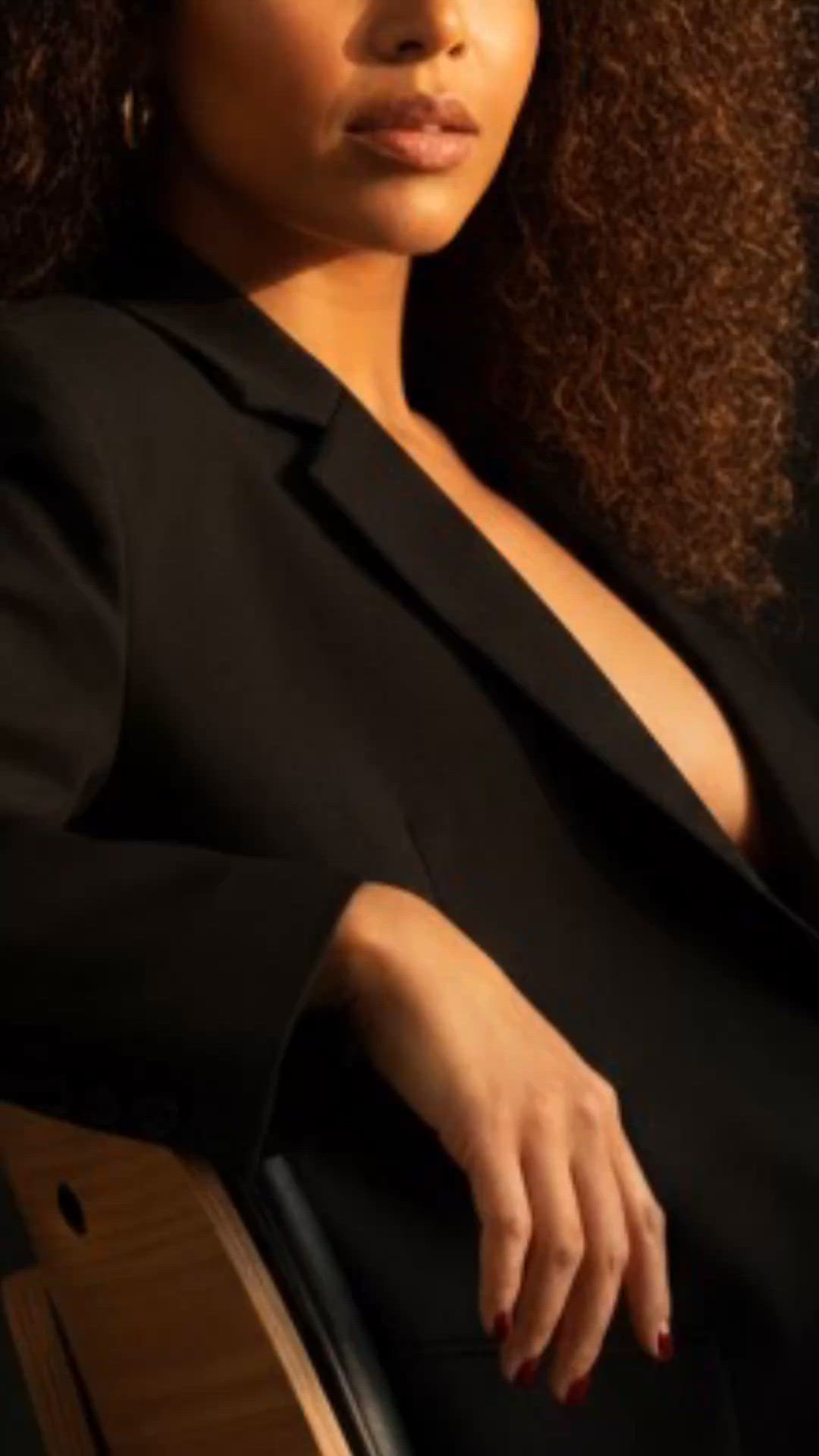 Vídeo Yasmin Noir, Vitória ES - Encontro ardente e carinhoso, acompanhante de luxo